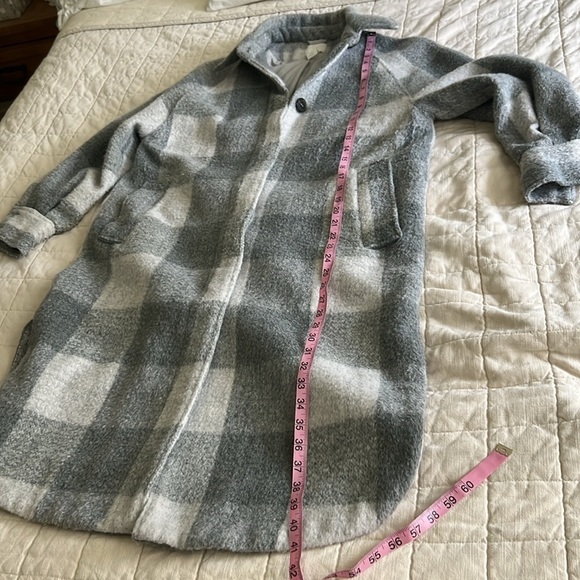 H&M Gray and White Plaid Coat - Picture 5 of 9